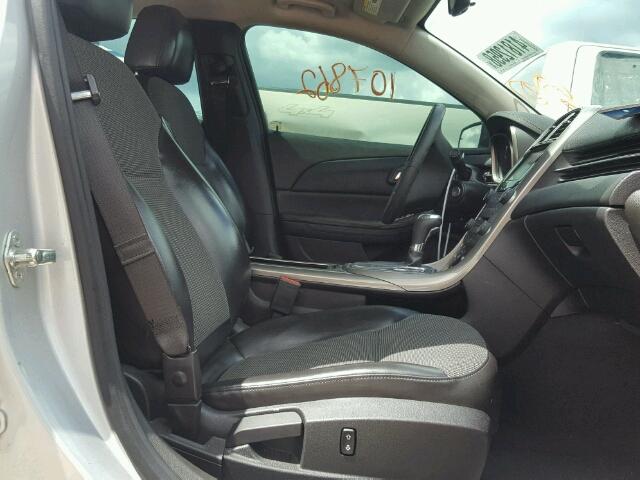 1G11C5SA7DF257490 - 2013 CHEVROLET MALIBU 1LT ვერცხლისფერი ფოტო 5