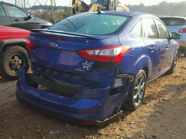 1FADP3F22EL402993 - 2014 FORD FOCUS SE BLUE photo 4