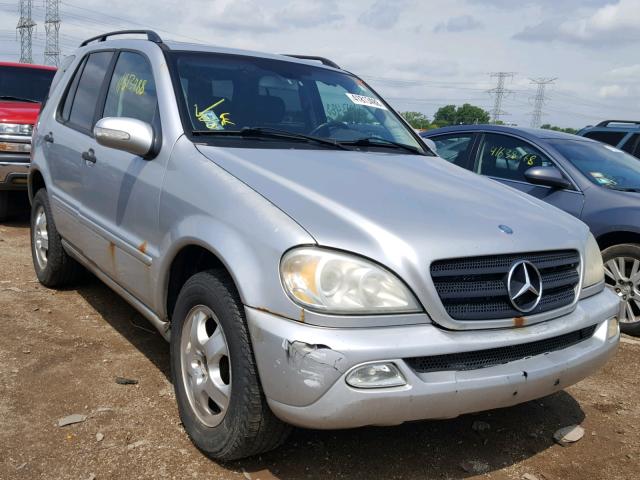 4JGAB54EX2A319531 - 2002 MERCEDES-BENZ ML 320 SILVER photo 1