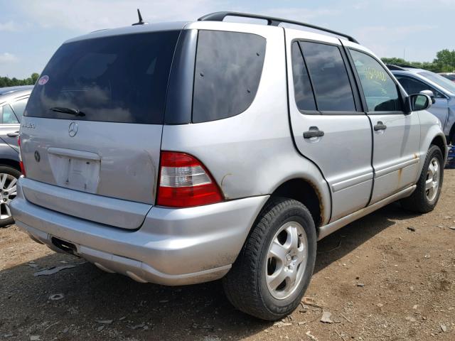 4JGAB54EX2A319531 - 2002 MERCEDES-BENZ ML 320 SILVER photo 4