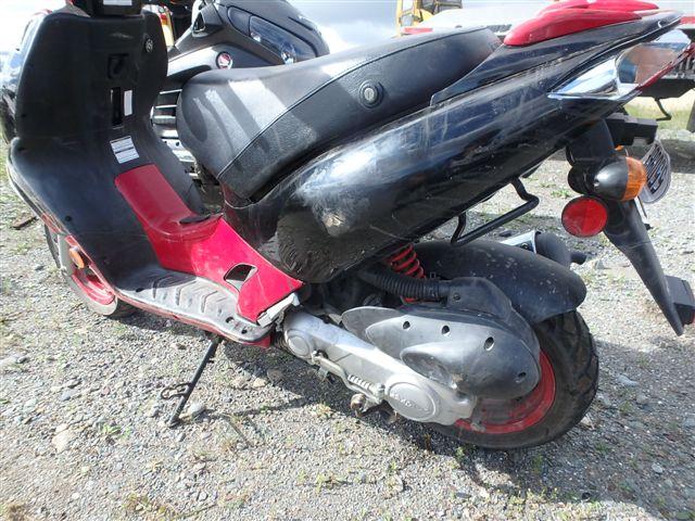 RFBS1A0419B430364 - 2009 KYMCO USA INC SUPER 9 50 RED photo 7