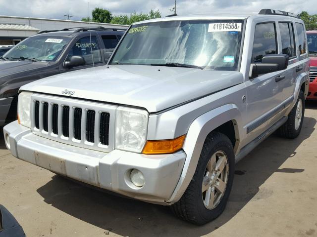 1J8HG48NX6C213706 - 2006 JEEP COMMANDER 银色 照片 2