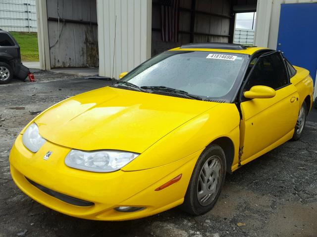 1G8ZY14761Z334800 - 2001 SATURN SC2 YELLOW photo 2