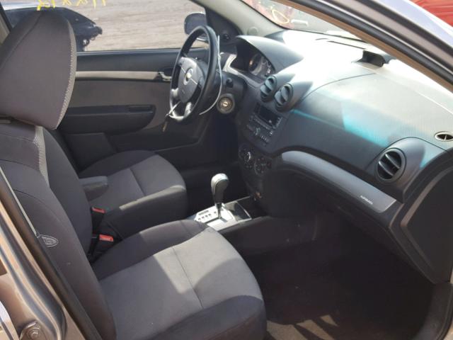 KL1TD6DE9AB132312 - 2010 CHEVROLET AVEO LS CHARCOAL photo 5