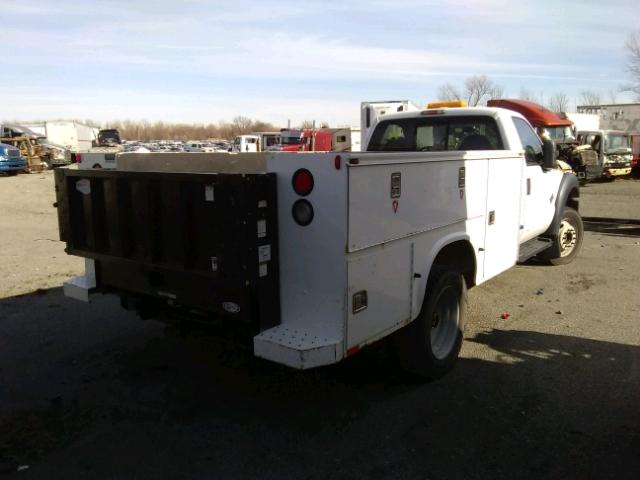 1FDTF4HT7BEA65849 - 2011 FORD 450 SUPER WHITE photo 4