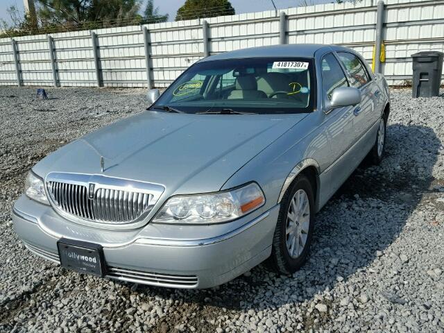 1LNHM81W97Y627943 - 2007 LINCOLN TOWN CAR S TEAL photo 2