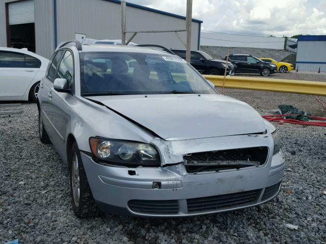 YV1MW382162153291 - 2006 VOLVO V50 2.4I SILVER photo 1