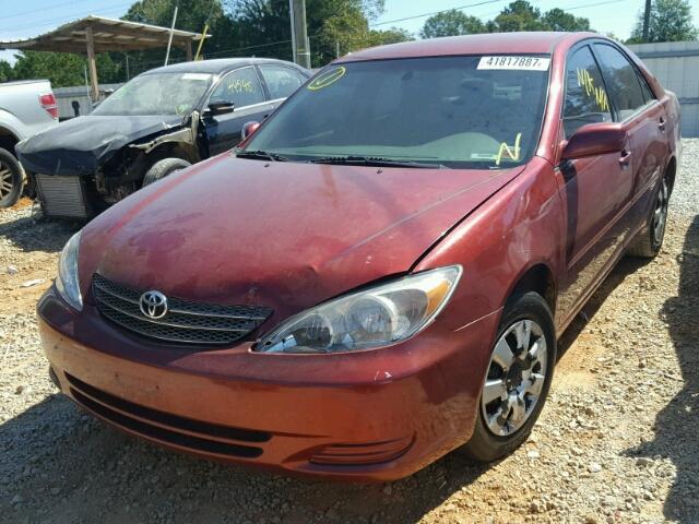 4T1BE30K92U588579 - 2002 TOYOTA CAMRY LE RED photo 2