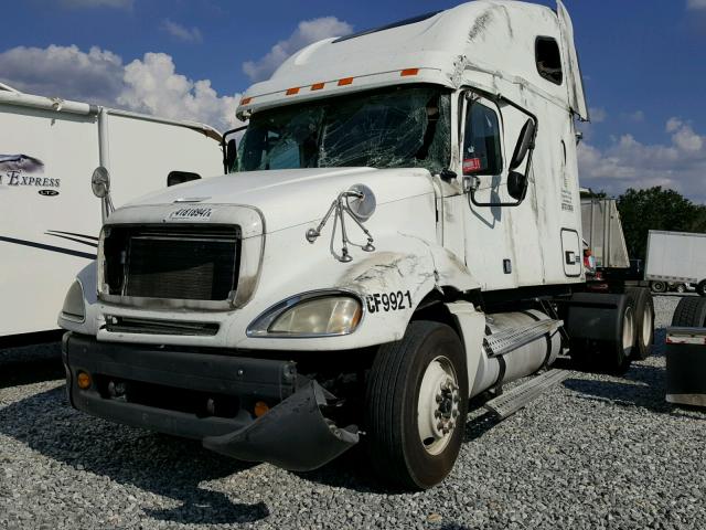 1FUJA6CK05LV15161 - 2005 FREIGHTLINER CONVENTION WHITE photo 2