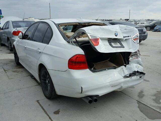 WBAVA33578KX85710 - 2008 BMW 328 WHITE photo 3