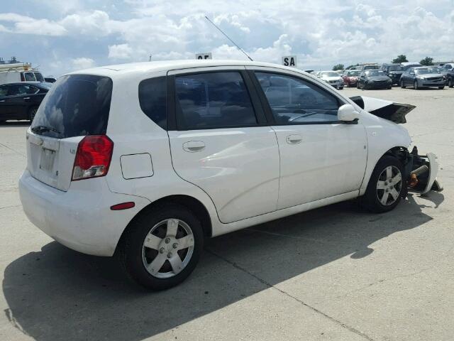 KL1TD66678B083420 - 2008 CHEVROLET AVEO WHITE photo 4