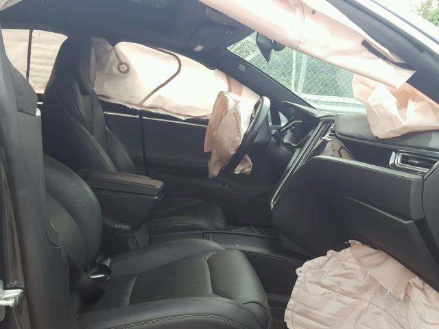 5YJSA1E20HF178896 - 2017 TESLA MODEL S GRAY photo 5