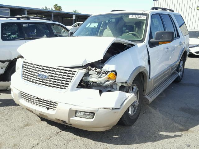 1FMFU18575LA32790 - 2005 FORD EXPEDITION TWO TONE photo 2