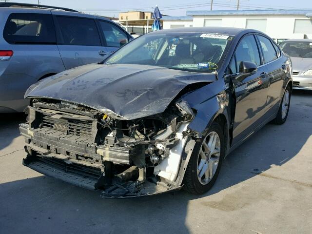 3FA6P0H72GR392034 - 2016 FORD FUSION SE CHARCOAL photo 2