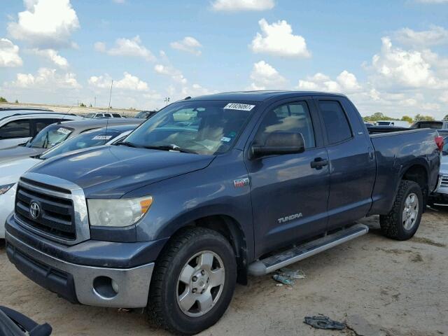 5TFRY5F10AX080115 - 2010 TOYOTA TUNDRA BLUE photo 2