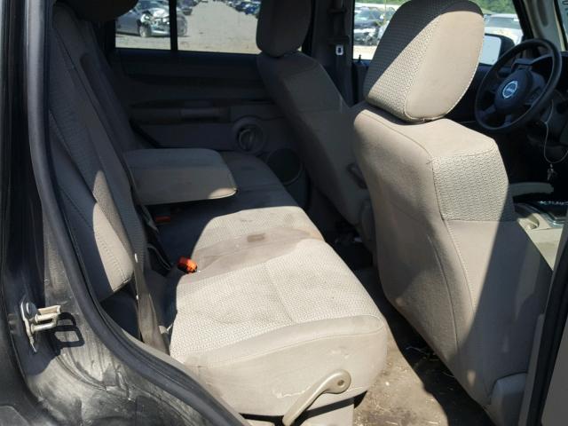 1J8HG48K16C273556 - 2006 JEEP COMMANDER CHARCOAL photo 6