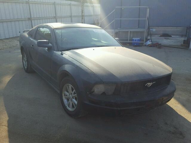 1ZVHT80N865141556 - 2006 FORD MUSTANG BLACK photo 1