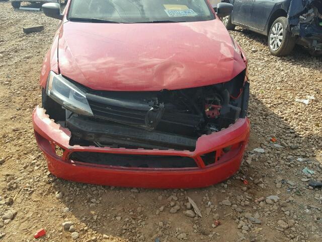 3VW2K7AJ1DM209766 - 2013 VOLKSWAGEN JETTA BASE RED photo 9