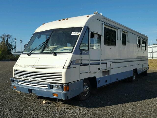 3FCMF53G2MJA03122 - 1992 CRUA MOTORHOME WHITE photo 2