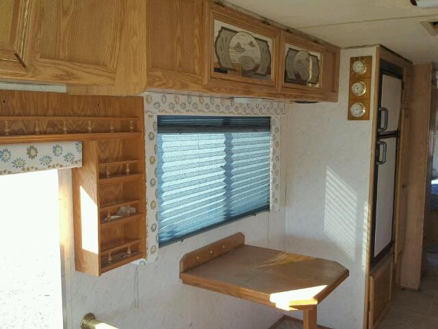 3FCMF53G2MJA03122 - 1992 CRUA MOTORHOME WHITE photo 9