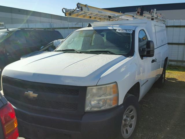 1GCEC14X98Z149010 - 2008 CHEVROLET SILVERADO WHITE photo 2