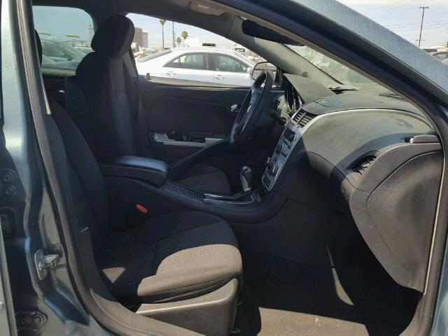 1G1ZH57B394199371 - 2009 CHEVROLET MALIBU 1LT TEAL photo 5