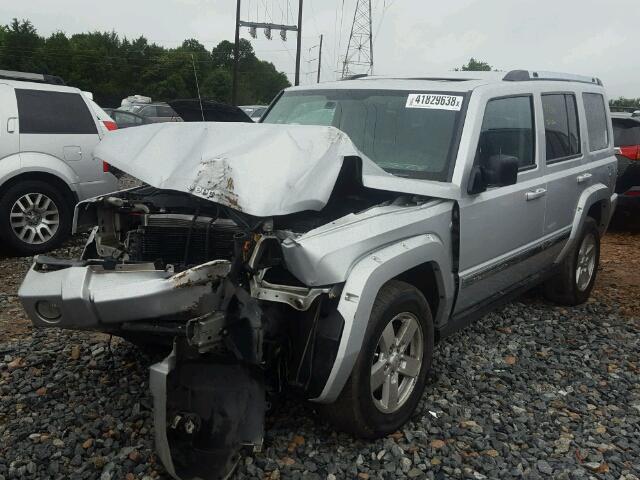 1J8HG58238C124834 - 2008 JEEP COMMANDER SILVER photo 2