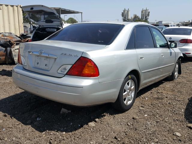 4T1BF28BXYU088810 - 2000 TOYOTA AVALON XL SILVER photo 4