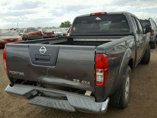 1N6AD09W78C405554 - 2008 NISSAN FRONTIER CHARCOAL photo 4