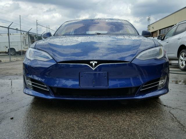 5YJSA1E26HF181768 - 2017 TESLA MODEL S Mavi foto 9