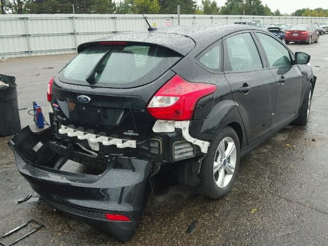 1FADP3K24EL237244 - 2014 FORD FOCUS BLACK photo 4