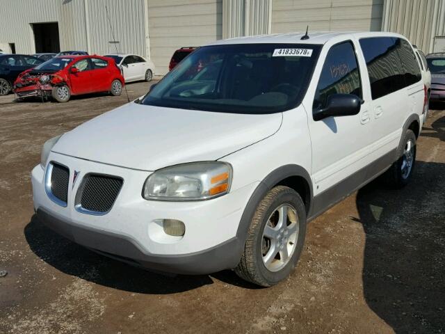 1GMDU03L86D215246 - 2006 PONTIAC MONTANA SV WHITE photo 2