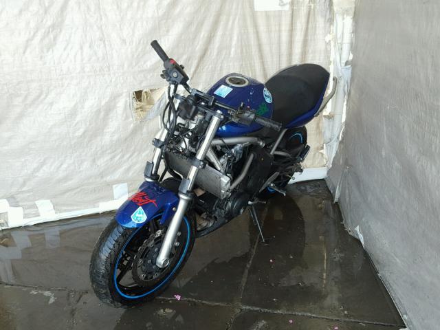 JKAEREC159DA31681 - 2009 KAWASAKI ER650 C BLUE photo 2