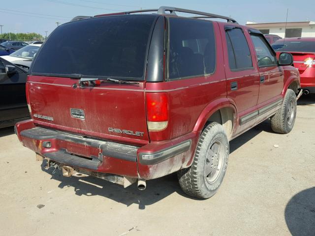 1GNDT13WXW2187671 - 1998 CHEVROLET BLAZER BURGUNDY photo 4