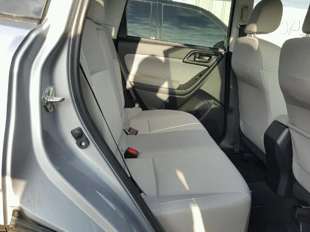 JF2SJAEC4HH457679 - 2017 SUBARU FORESTER 2 SILVER photo 6