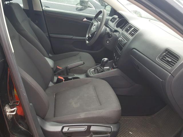 3VW2K7AJ6FM221642 - 2015 VOLKSWAGEN JETTA BASE Սև լուսանկար 5