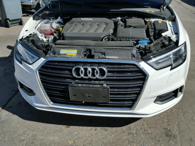 WAUAUGFF6H1040132 - 2017 AUDI A3 WHITE photo 7