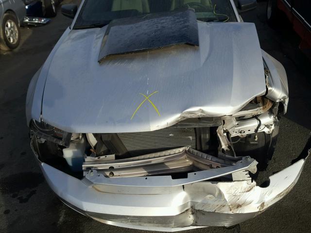 1ZVBP8AM6C5244034 - 2012 FORD MUSTANG SILVER photo 7