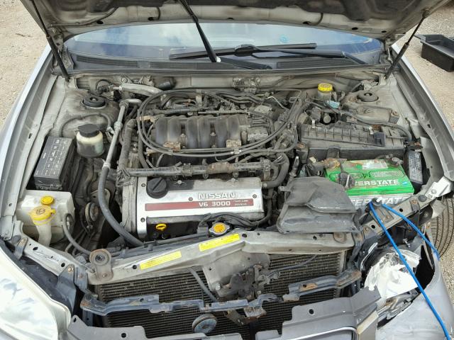 JN1CA31A91T304059 - 2001 NISSAN MAXIMA GRAY photo 7