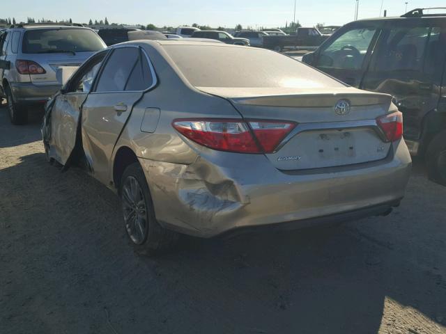 4T1BF1FK3FU498214 - 2015 TOYOTA CAMRY LE ოქროსფერი ფოტო 3