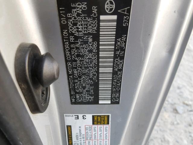 JTKJF5C72B3018986 - 2011 TOYOTA SCION TC 银色 照片 10