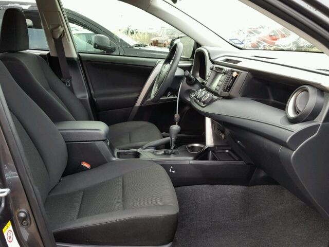JTMZFREV3HJ703130 - 2017 TOYOTA RAV4 LE Boz foto 5
