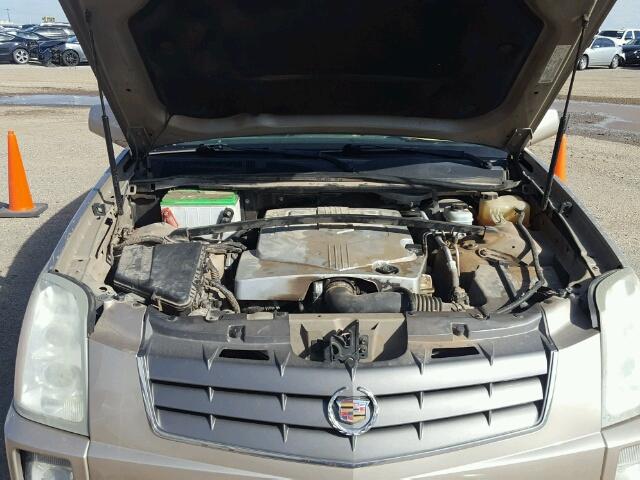 1GYEE637950169504 - 2005 CADILLAC SRX GOLD photo 7