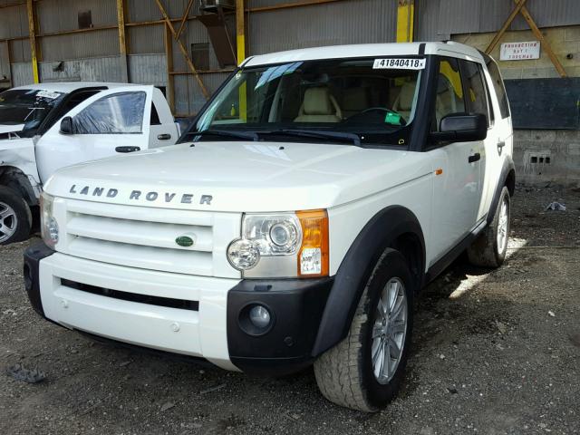 SALAE254X8A442795 - 2008 LAND ROVER LR3 SE WHITE photo 2