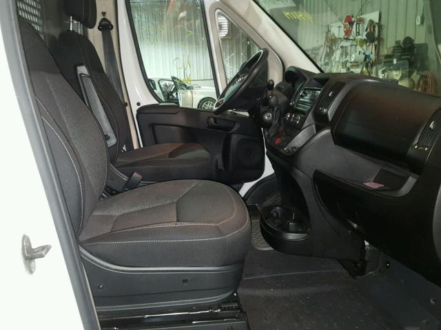 3C6TRVNG5HE522865 - 2017 RAM PROMASTER WHITE photo 5