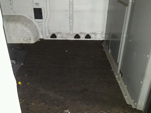 3C6TRVNG5HE522865 - 2017 RAM PROMASTER WHITE photo 6