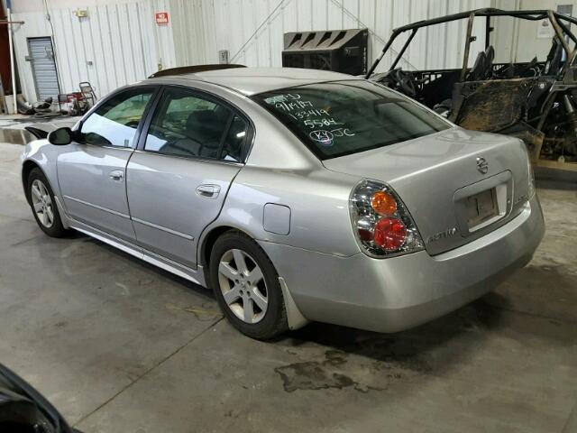 1N4AL11E23C305584 - 2003 NISSAN ALTIMA BAS SILVER photo 3