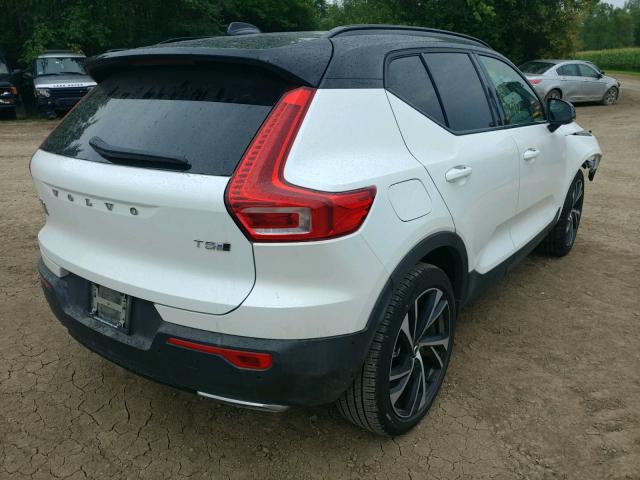 YV4162XZ5K2004651 - 2019 VOLVO XC40 MOMEN WHITE photo 4