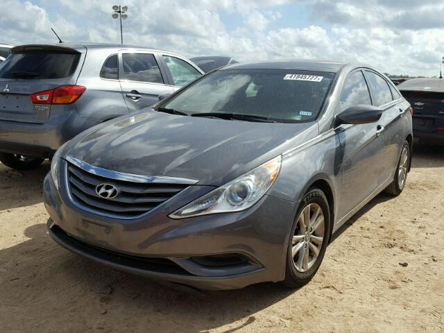 5NPEB4AC3BH124298 - 2011 HYUNDAI SONATA GRAY photo 2