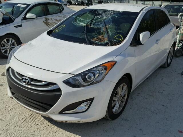 KMHD35LE6DU109716 - 2013 HYUNDAI ELANTRA GT WHITE photo 2